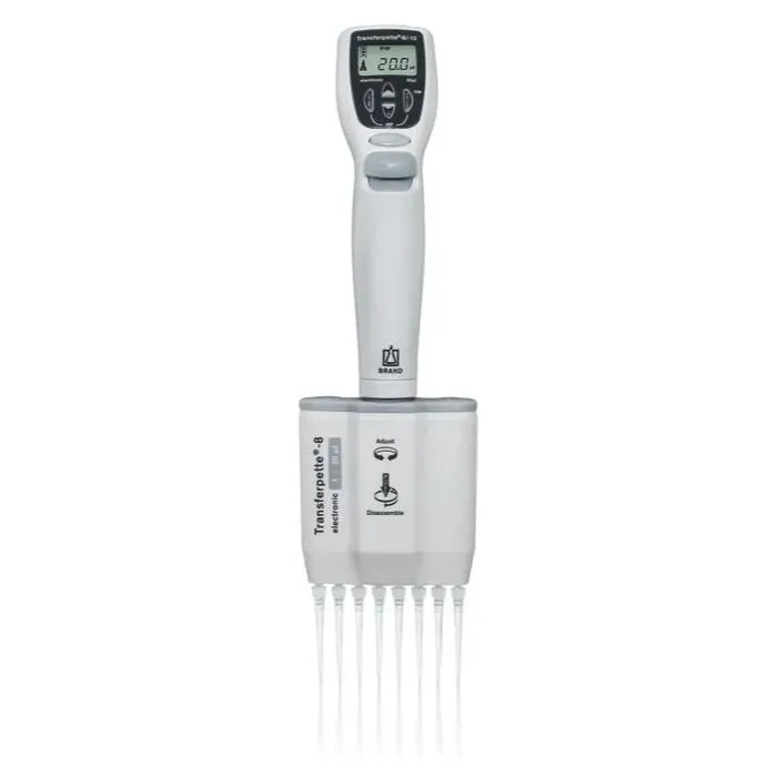 705400 Brand Mehrkanal-Mikroliterpipette Transferpette Elektronische 8-Kanal BRAND Mehrkanal-Mikroliterpipette Transferpette-8 electronic von 1 bis 20 µl mit aufgesetzten Spitzen.