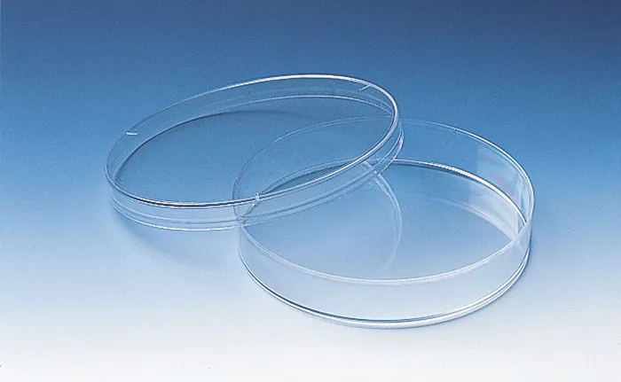 BRAND Petrischale PS glasklar stapelbar bis 60 °C Glasklare, stapelbare BRAND Petrischale aus Polystyrol (PS) mit Deckel, temperaturstabil bis 60 °C für mikrobiologische Anwendungen im Labor.