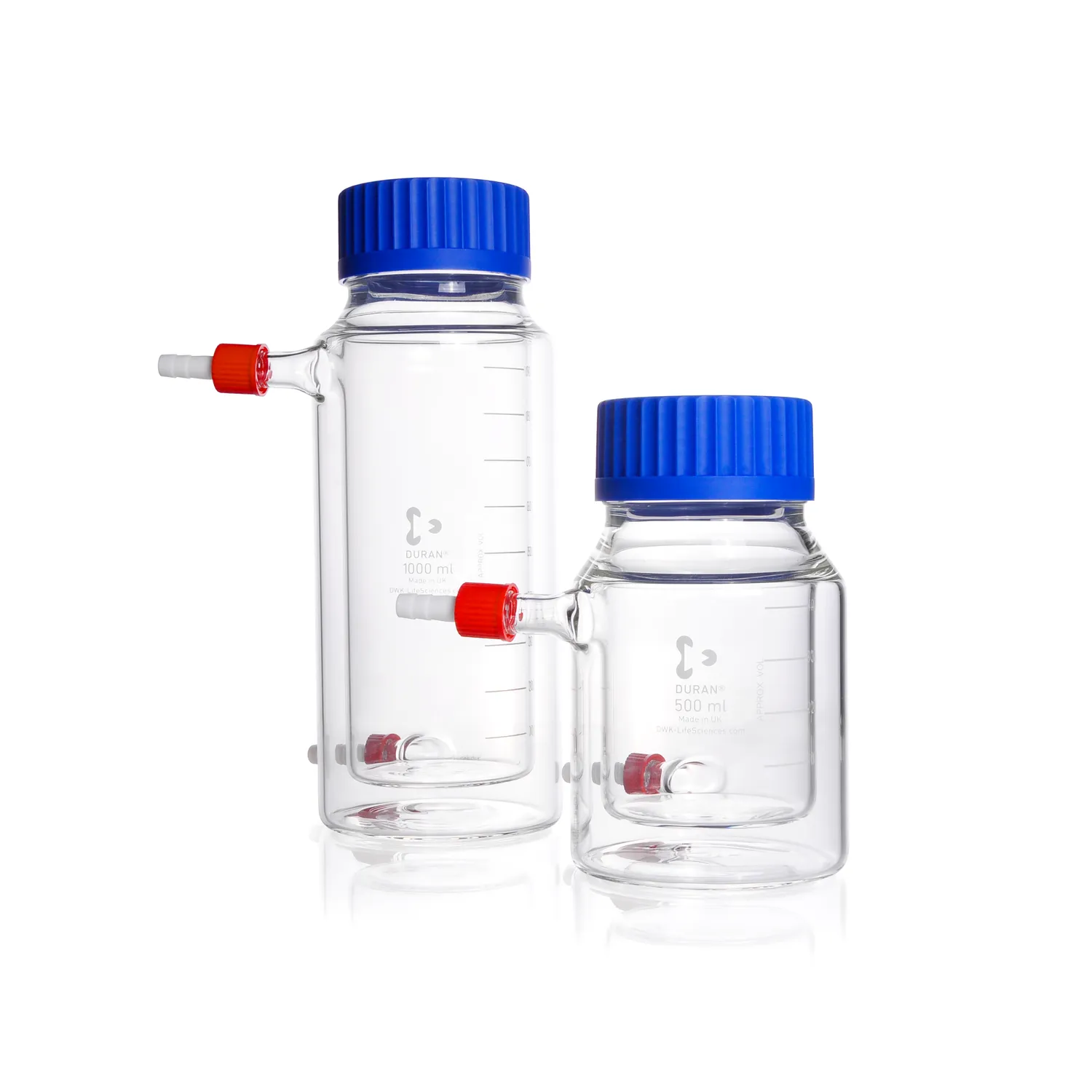 DURAN GLS 80 Laborflaschen doppelwandig Größen Zwei doppelwandige DURAN GLS 80 Laborflaschen mit Isoliermantel und Weithals aus Borosilikatglas 3.3 im Größenvergleich.