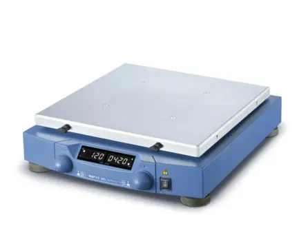 Gesamtansicht des IKA KS 260 control NOL Orbitalschüttlers mit digitalem Display und glatter Schüttelplatte im Labor.