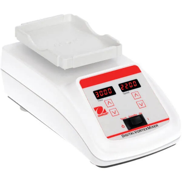 OHAUS Mikrotiterplatten-Vortexmischer (VXMPDG) Gesamtansicht des OHAUS Digitalen Mikrotiterplatten-Vortexmischers (VXMPDG) mit Digitaldisplay und Plattenaufsatz im Labor.