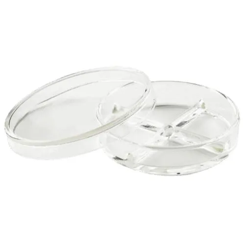 Assistent geteilte Petrischale Borosilikatglas 3.3 mit Deckel Geteilte Assistent Petrischale aus DURAN Borosilikatglas 3.3 mit Deckel für mikrobiologische Kulturen, sterilisierbar bei 121 °C.