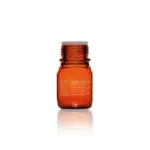 100 ml DURAN PURE Laborflasche aus bernsteinfarbenem Borosilikatglas mit DIN-Gewinde, Schutzabdeckung und Skala für den Laborbedarf.