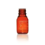 250 ml DURAN PURE Laborflasche aus bernsteinfarbenem Borosilikatglas mit DIN-Gewinde, Schutzabdeckung und Skala für den Laborbedarf.