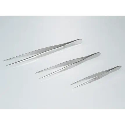 Drei gerade Bürkle Edelstahl-Pinzetten in verschiedenen Größen (105 mm, 130 mm, 160 mm) mit spitzen Enden für präzise Laborarbeiten.