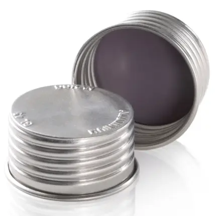 Geschlossene DURAN GL 45 Aluminium-Schraubkappe in Silber mit dunkler Hochtemperatur-Dichtung aus PTFE/Silikon