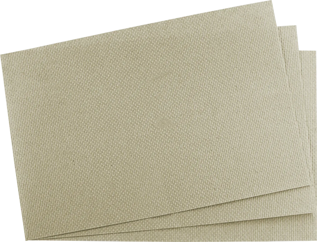 Macherey-Nagel Filterpapierbögen MN 631 (Ungebleicht) Ansicht mehrerer gestapelter, bräunlicher und genarbter Macherey-Nagel Filterpapierbögen MN 631 (technisch, mittelschnell (23 s), ungebleicht, genarbt) in rechteckiger Form vor transparentem Hintergrund.