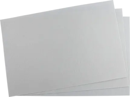 Ansicht mehrerer gestapelter, weißer Macherey-Nagel Filterpapierbögen MN 652 (technisch, schnell (17 s), gekreppt) in rechteckiger Form vor transparentem Hintergrund.