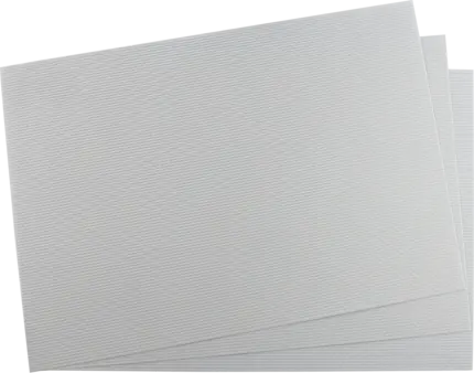 Ansicht eines einzelnen, verpackten oder gestreckten plissierten Streifens Macherey-Nagel MN 7232 (Saatgut / Keimprüfung, glatt, grau) in länglicher Form vor weißem Hintergrund.
