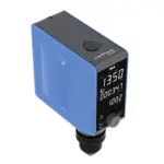 IKA EUROSTAR 60 digital Rührwerk in schräger Perspektivansicht von oben mit leuchtendem Display und blauem Gehäuse vor weißem Hintergrund