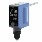 IKA EUROSTAR 100 digital Rührwerk mit digitaler Anzeige, zentralem Steuerknopf und blau-grauem Gehäuse in Seitenansicht vor weißem Hintergrund