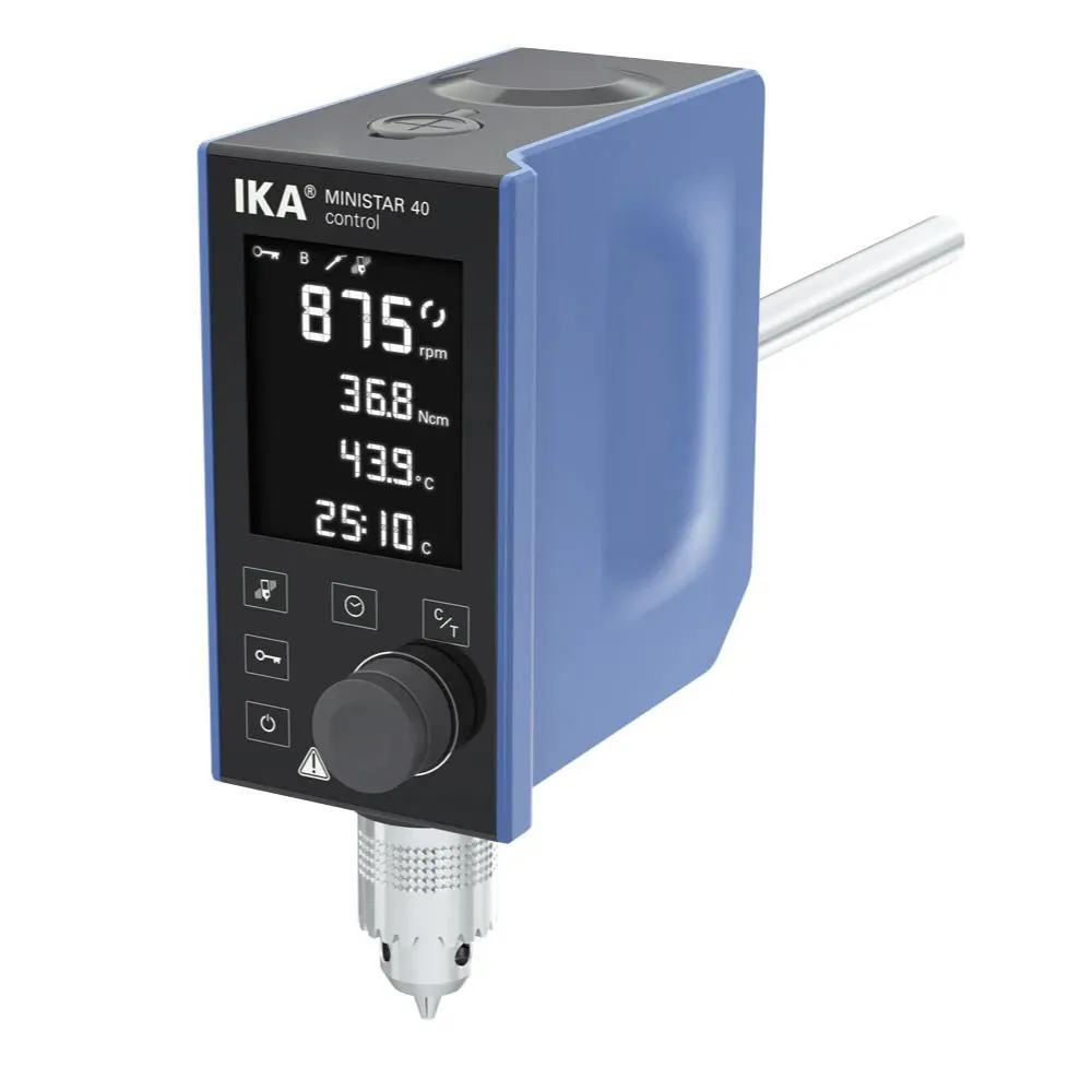 IKA MINISTAR 40 control Kompakt-Laborrührwerk IKA MINISTAR 40 control Kompakt-Laborrührwerk mit großem TFT-Display, Funktionstasten, Drehregler und Bohrfutter in schräger Gesamtansicht vor weißem Hintergrund
