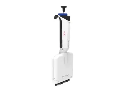 AHN myPette Pro 8-Kanal-Mikroliterpipette für den Volumenbereich von 120 bis 1200 ul in ergonomischer Ausführung vor hellem Hintergrund