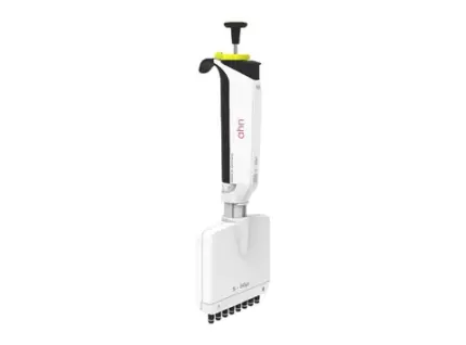 AHN myPette Pro 8-Kanal-Mikroliterpipette für den Volumenbereich von 5 bis 50 ul in ergonomischer Ausführung vor hellem Hintergrund