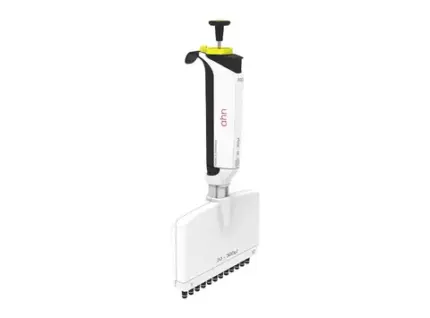 AHN myPette Pro 12-Kanal-Mikroliterpipette für den Volumenbereich von 30 bis 300 ul in ergonomischer Ausführung vor hellem Hintergrund