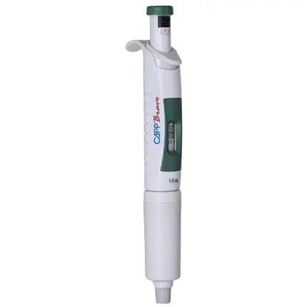 CAPP Bravo Manuelle Einkanalpipette 1 bis 5 ml variabel mit dunkelgrünem Bedienelement und digitaler Volumenanzeige vor hellem Hintergrund