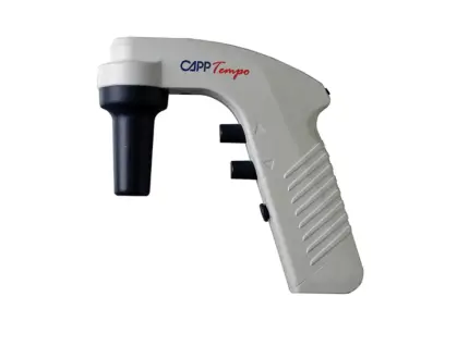 CAPP Tempo T100-B Elektrischer Pipettenhelfer in grau-schwarzem Design vor transparentem Hintergrund