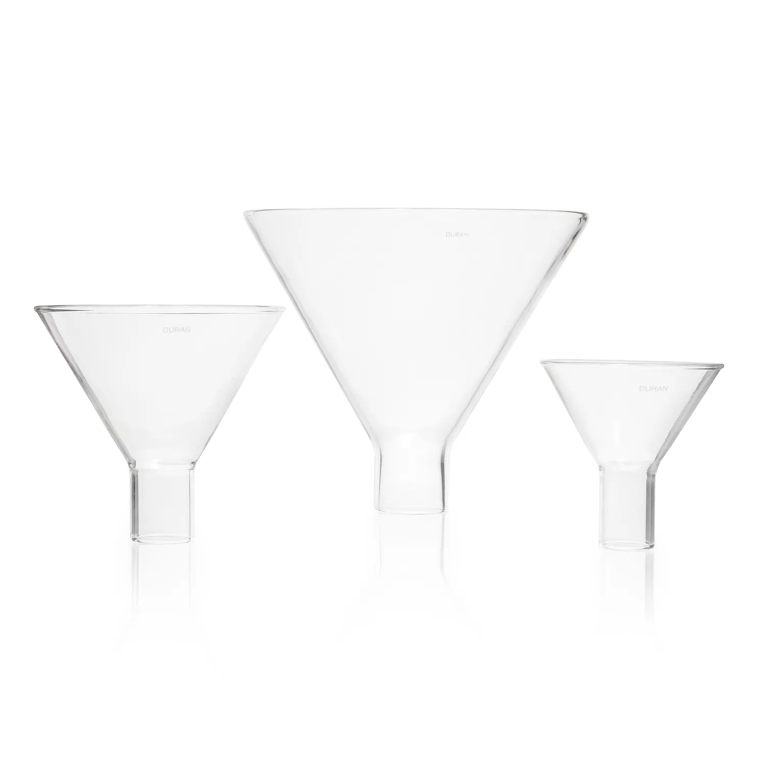 DURAN Pulvertrichter mit kurzem, weiten Stutzen DURAN Pulvertrichter mit kurzem, weiten Stutzen, verschiedene Größen aus Borosilikatglas 3.3 in Vorderansicht im freigestellten Format