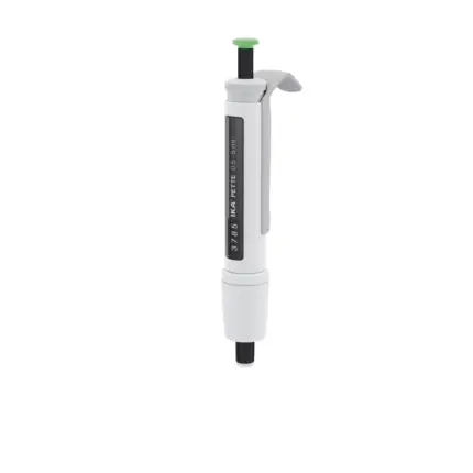 IKA PETTE vario mechanische Einkanal-Pipette 0,5–5 ml mit PPSU-Kolben nach ISO 8655 für präzises Dosieren im Labor.