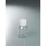 Einzelne sterile, achteckige Bürkle Laborflasche aus PET mit Enghals, GL 38 Gewinde und weißem Verschluss für Laboranwendungen.